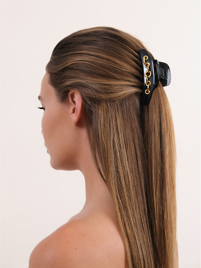 Collection d'accessoires de cheveux avec une finition de premium made in france de type Eyelets déclinée sur des pinces, barrettes ou peigne