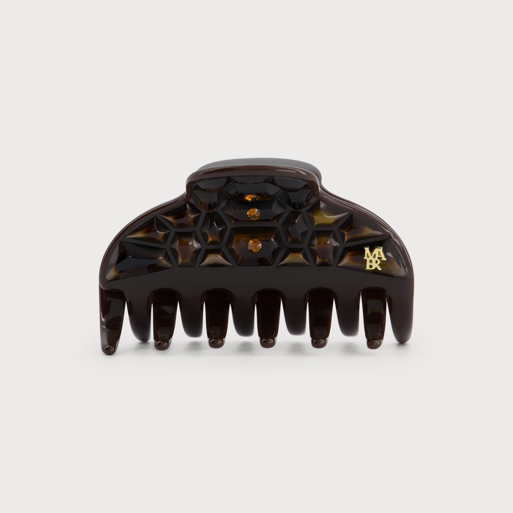 Pince à cheveux effet carapace confectionnée par des artisans luxe français couleur marron