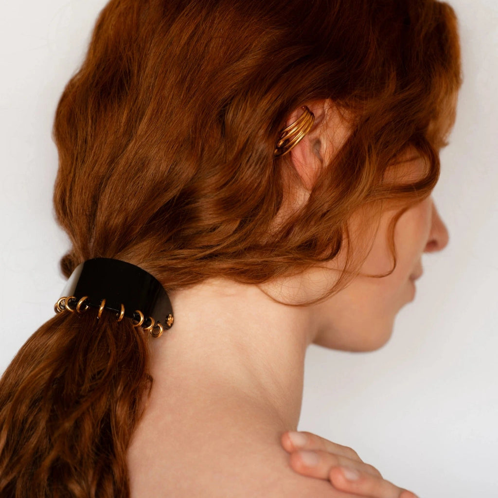 barrette cheveux piercing accessoire luxe bordeaux pony mannequin