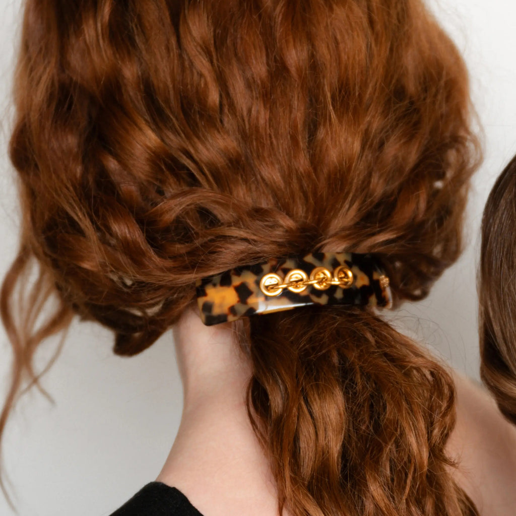 barrette large Eyelets accessoire cheveux luxe ecailles mannequin
