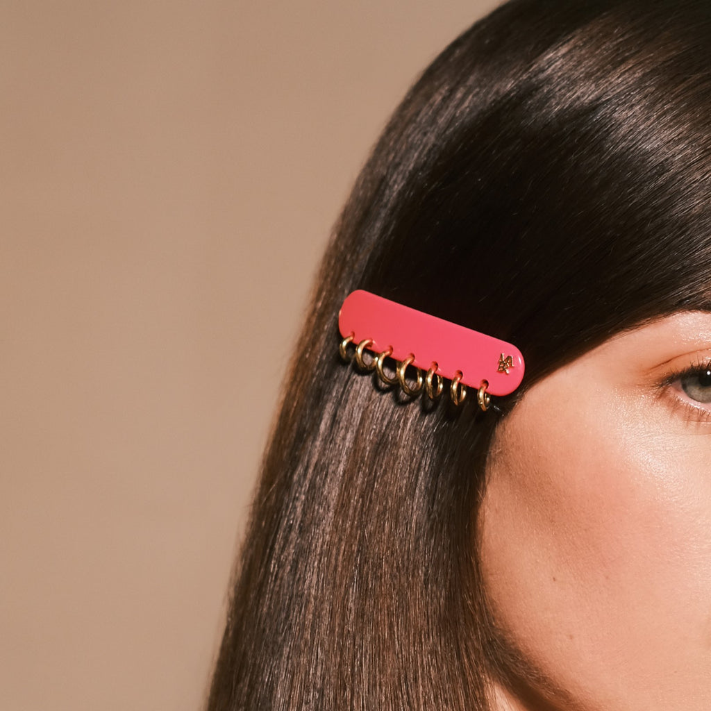 coiffure chic  avec barrette cheveux accessoire made in france