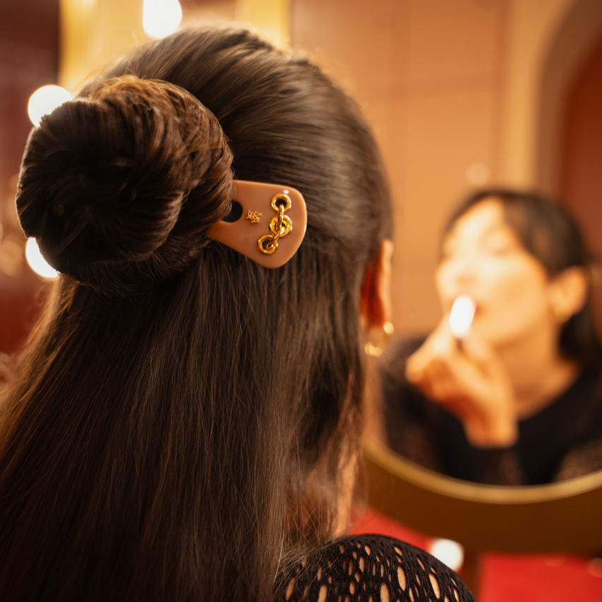 pic_chignon_accessoire_cheveux_luxe_rose-mannequin2