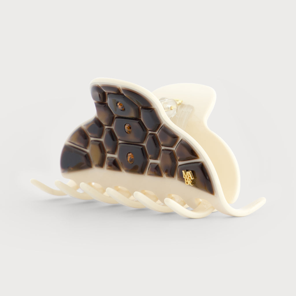 Pince bijou à cheveux finition Carapace couleur ivoire Made In France haut de gamme vue de coté